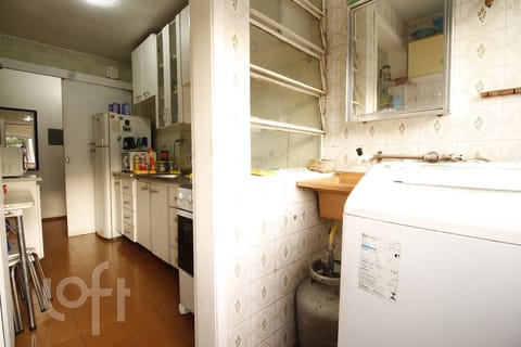 Image 4 - 240333